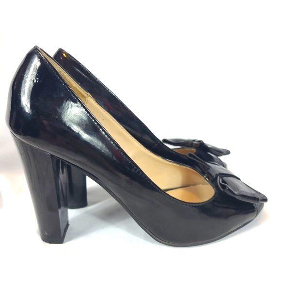 CHUNKY BOW NINE & CO. HEELS - Picture 3 of 5